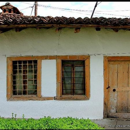Bujtina Zhaveli Bed & Breakfast Gjakova Екстериор снимка